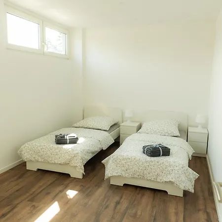 Dohann2 Zentrum, Messehalle, Stationnah & Privatparkplatz Apartamento