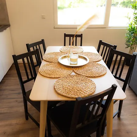 Dohann2 Zentrum, Messehalle, Stationnah & Privatparkplatz Appartement