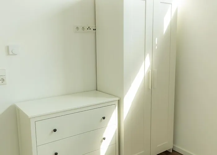 Dohann2 Zentrum, Messehalle, Stationnah & Privatparkplatz Appartement